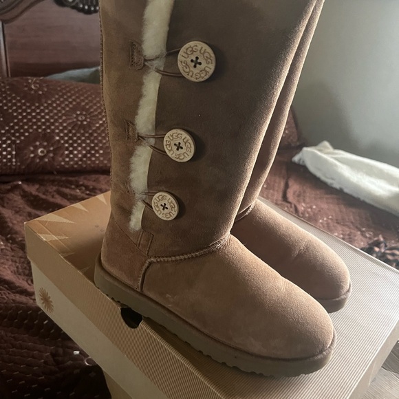 UGG Brown Suede Ankle Boots with Button Details - Picture 1 of 4